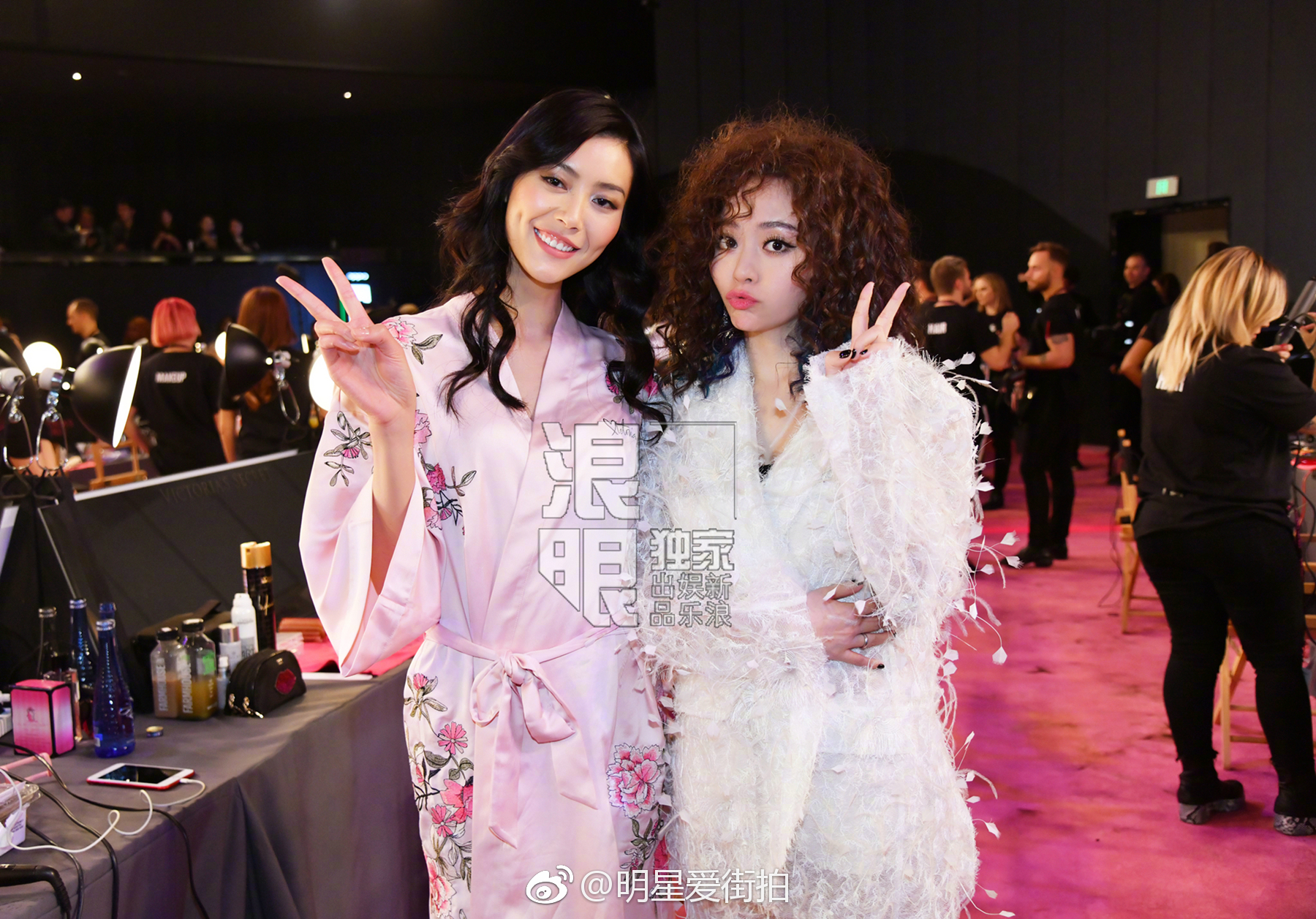 Jane Zhang al Victoria's Secret Fashion Show Jane Zhang at Victoria's Secret Fashion Show Incontriamo Jane Zhang