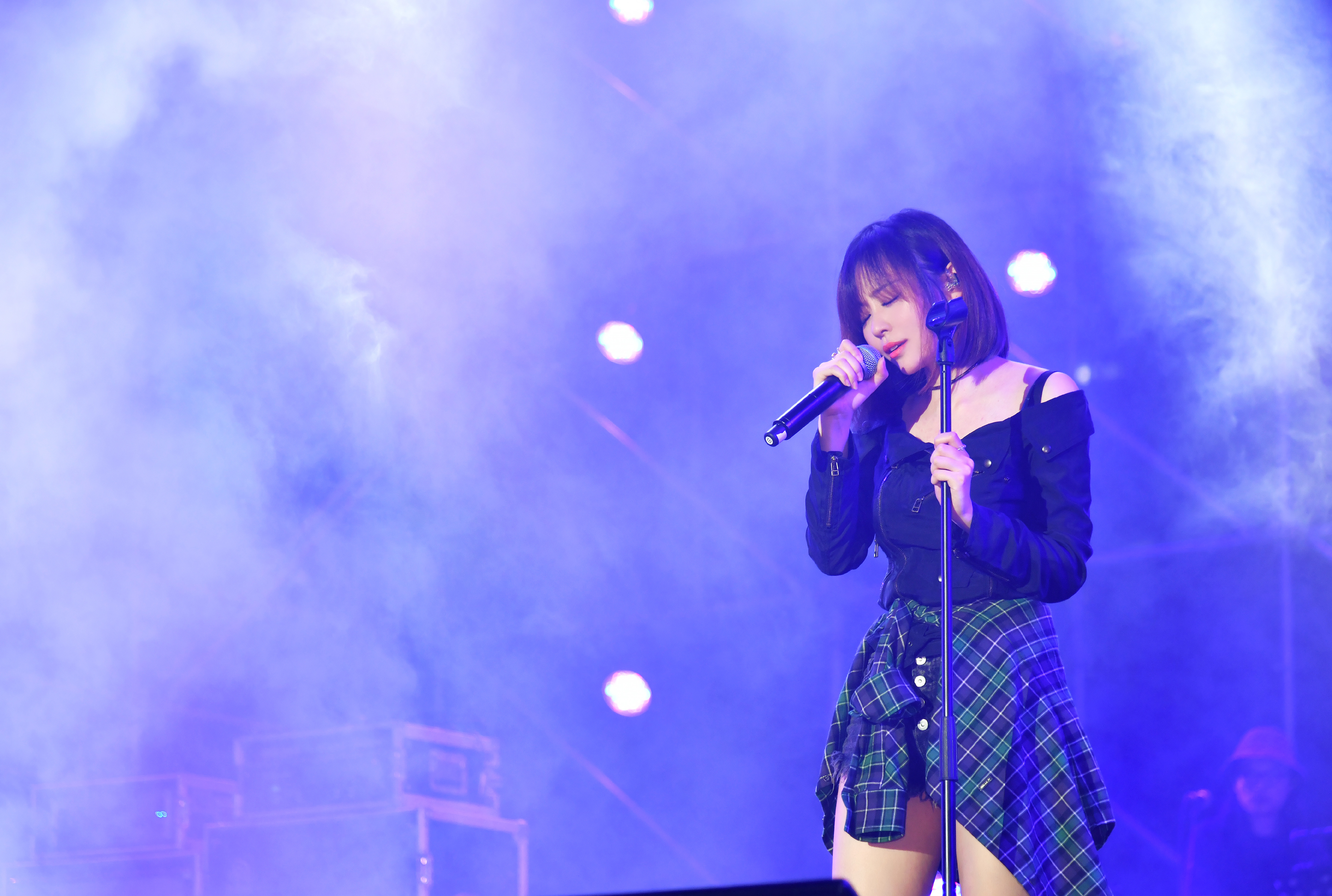 Jane Zhang at Qiantang Canal Music Festival