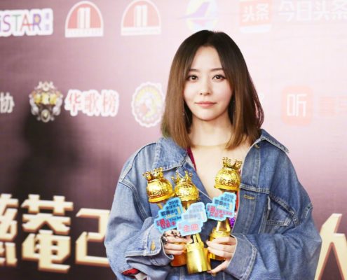 Jane Zhang è Best Female Singer of the Year Jane Zhang is Best Female Singer of the Year