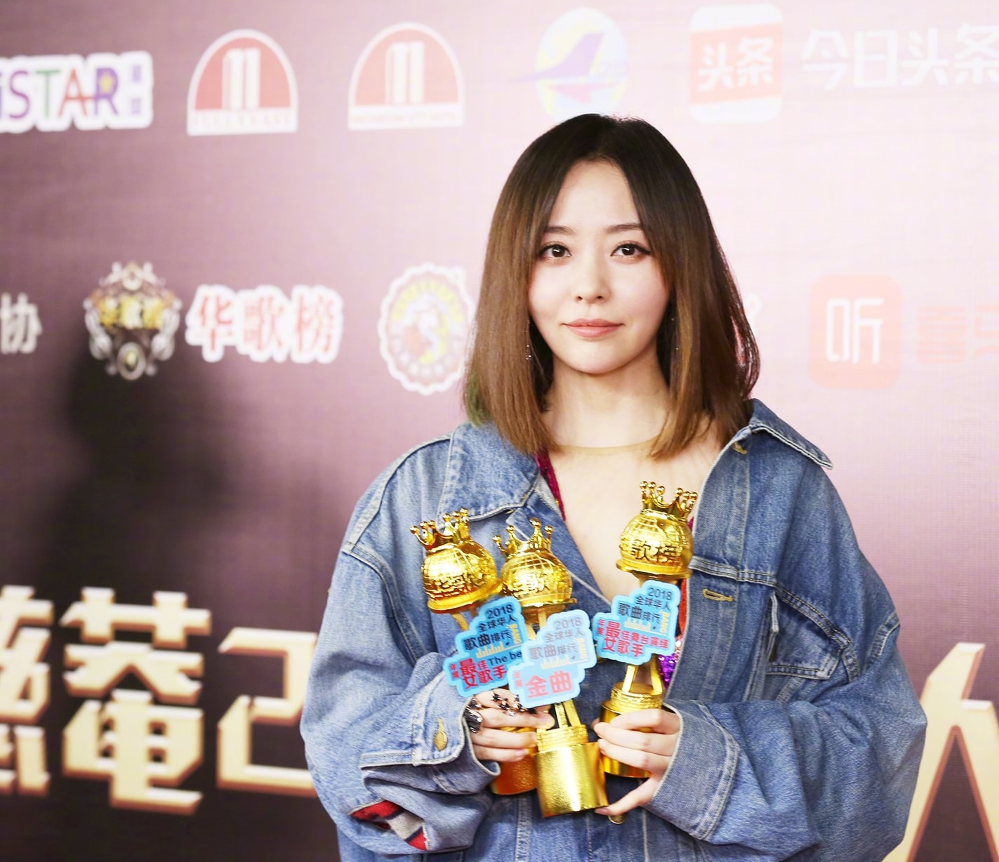 Jane Zhang è Best Female Singer of the Year Jane Zhang is Best Female Singer of the Year